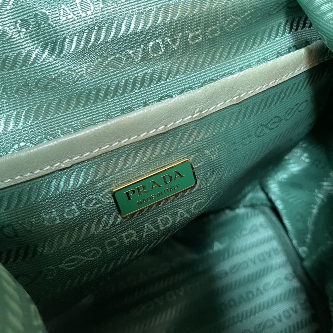 Pra*a backpack 1bz074 -20.5×25×11.5cm