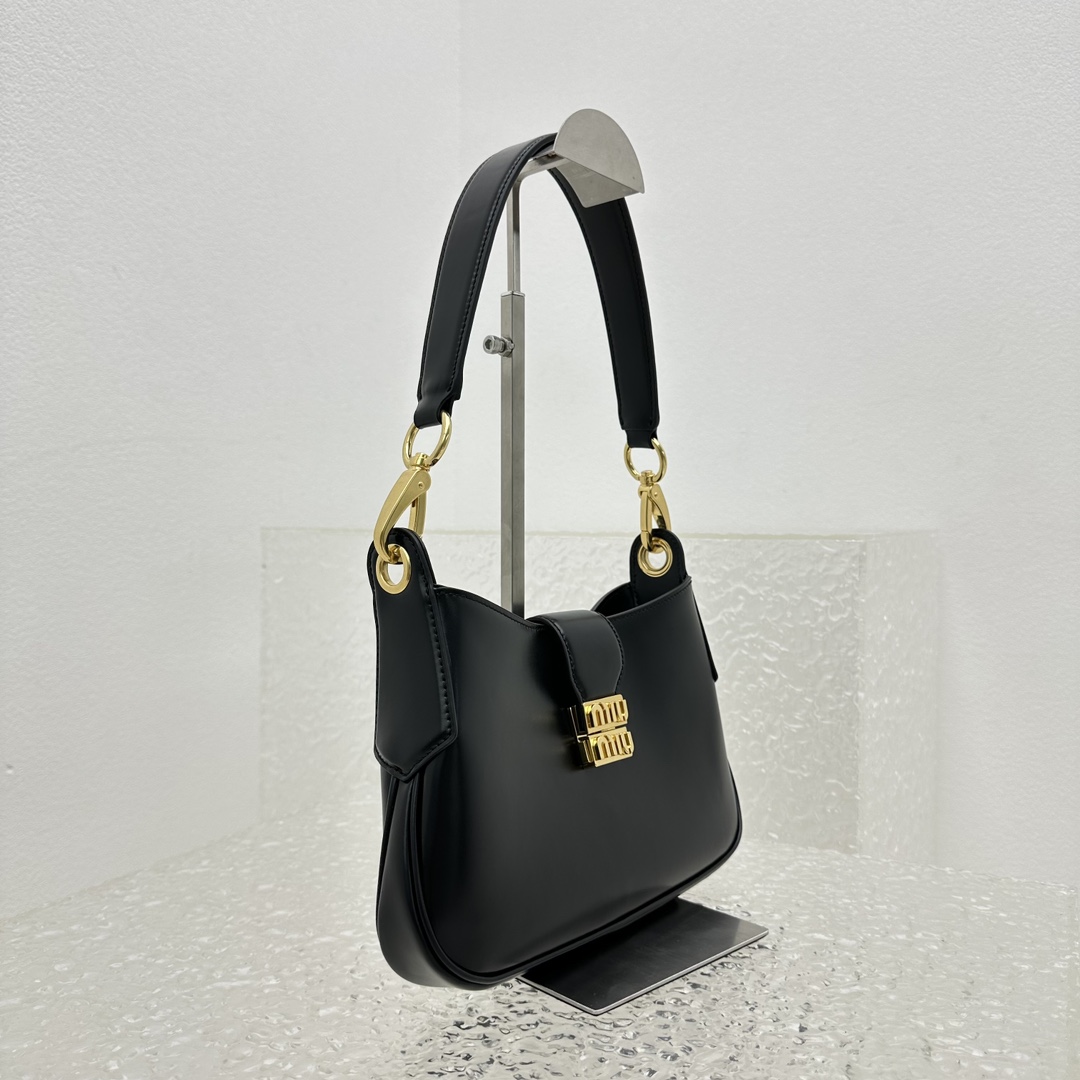 M*um*u city calf hobo bag-28*15*4cm