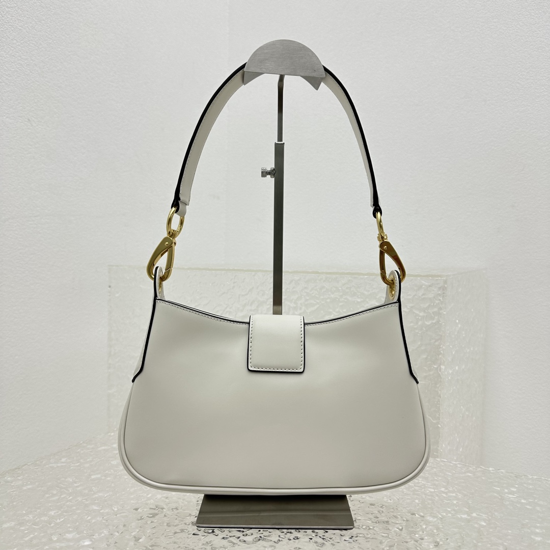 M*um*u city calf hobo bag-28*15*4cm