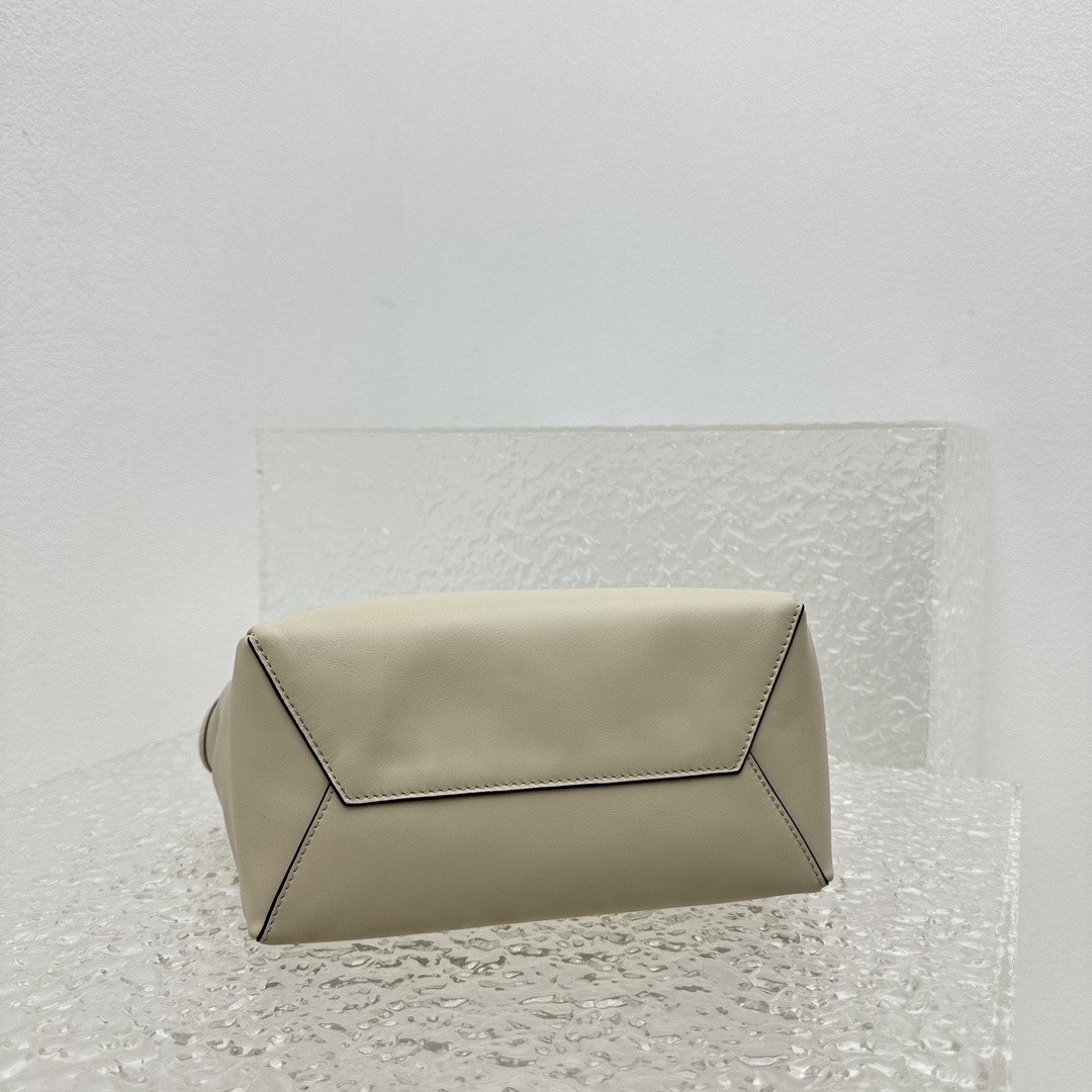 M*um*u hobo bag-22*11*14cm