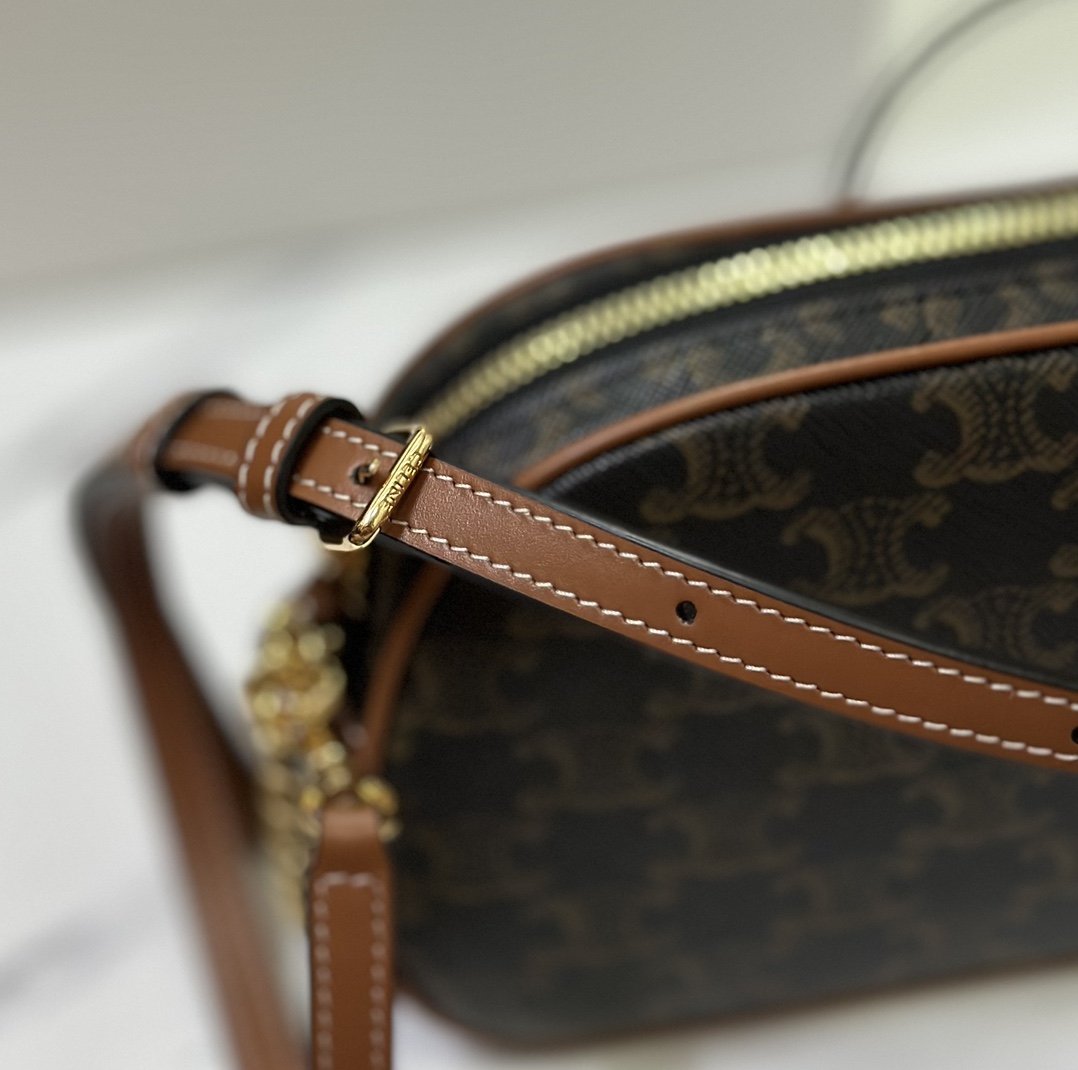 Ce**e chain bag-26x13x6cm