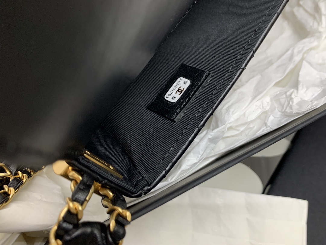 Ch@nel Phone Bag-