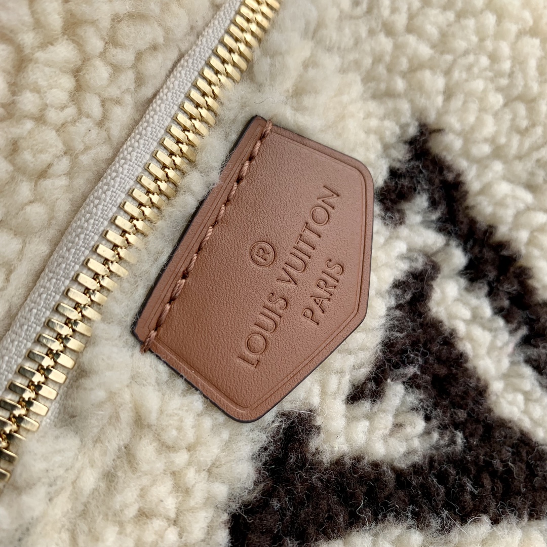 l0*is V*t0n bumbag-m23715-37*14*13cm