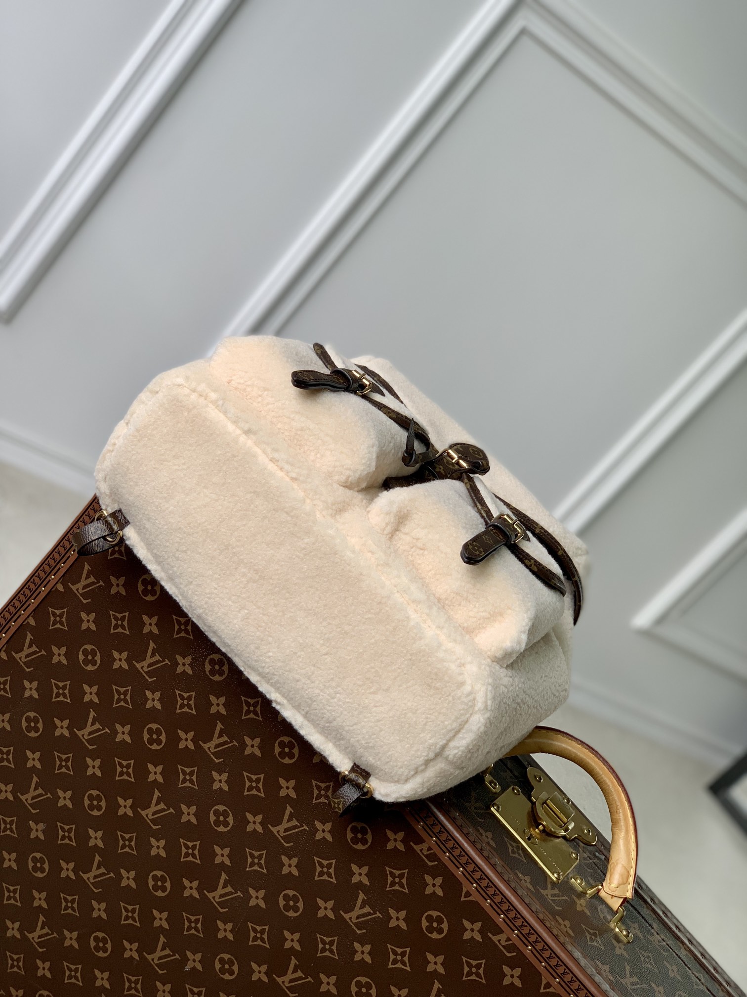 l0*is V*t0n backpack m23384-31*31*17cm