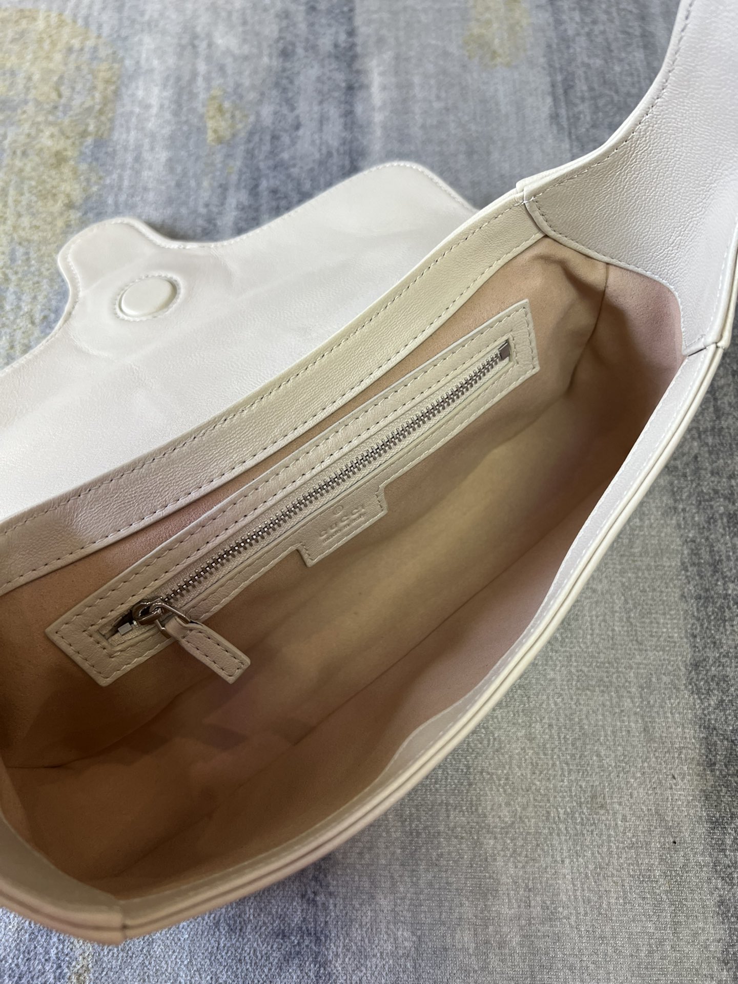 G*u*i gg aphrodite bag-27x 14x 5cm