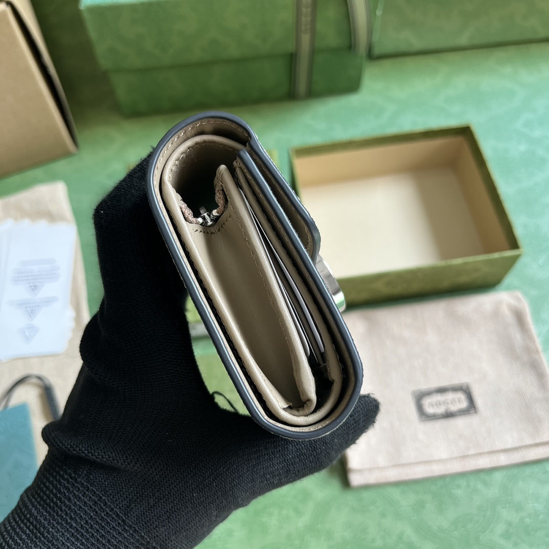 G*u*i wallet-9.5*3cm