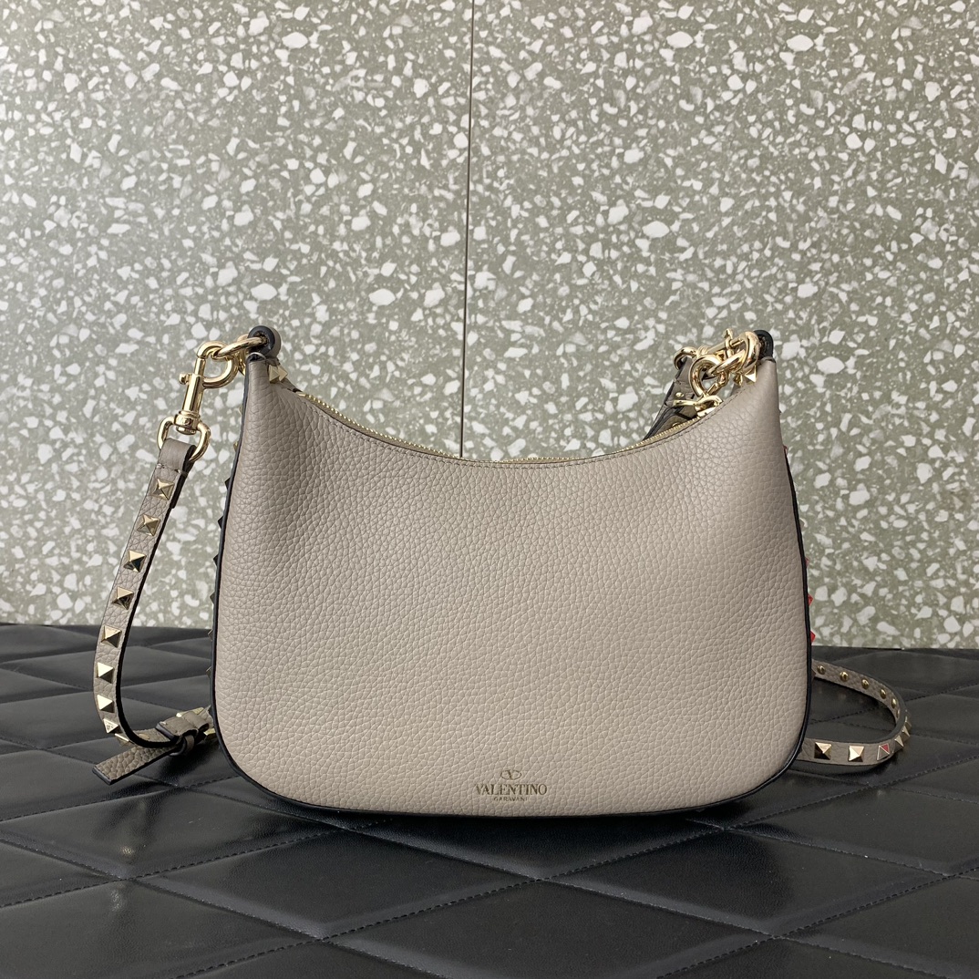 Va1e*ntin0 garavani rockstud hobo bag-6✖️4✖️16cm