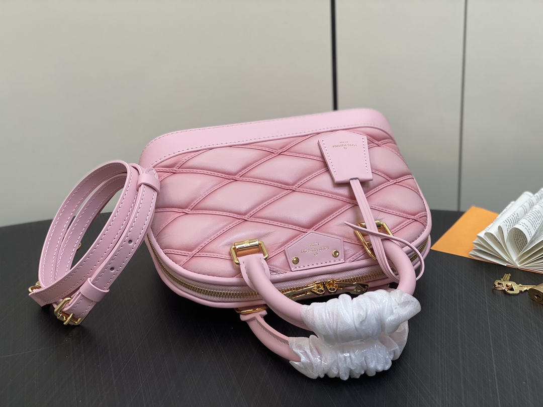 l0*is V*t0n m22878 alma bb-23.5 x 17.5 x 11.5cm