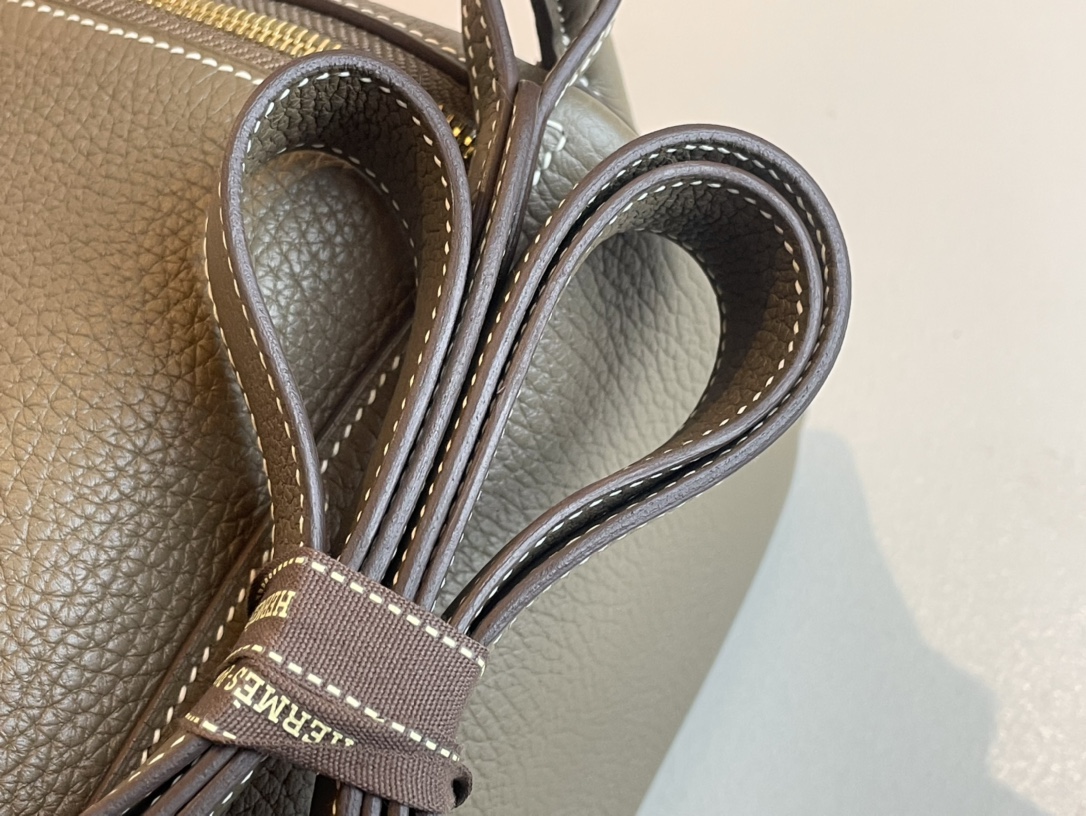 H**mes lindy 19-tc leather-19cm