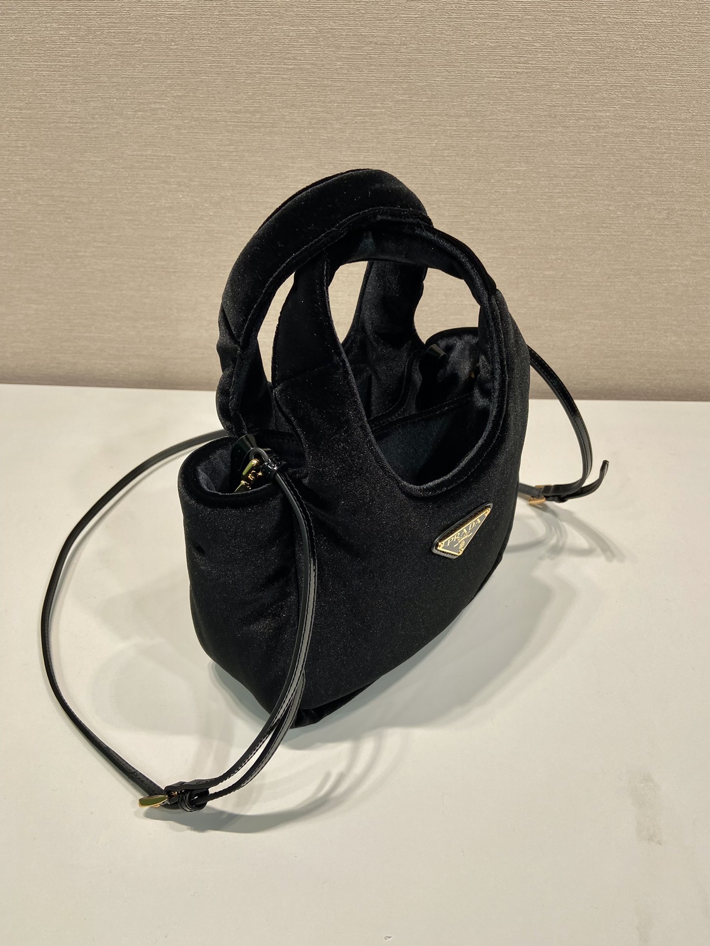 Pra*a velvet bucket 1ba349 bag-17*15*8cm