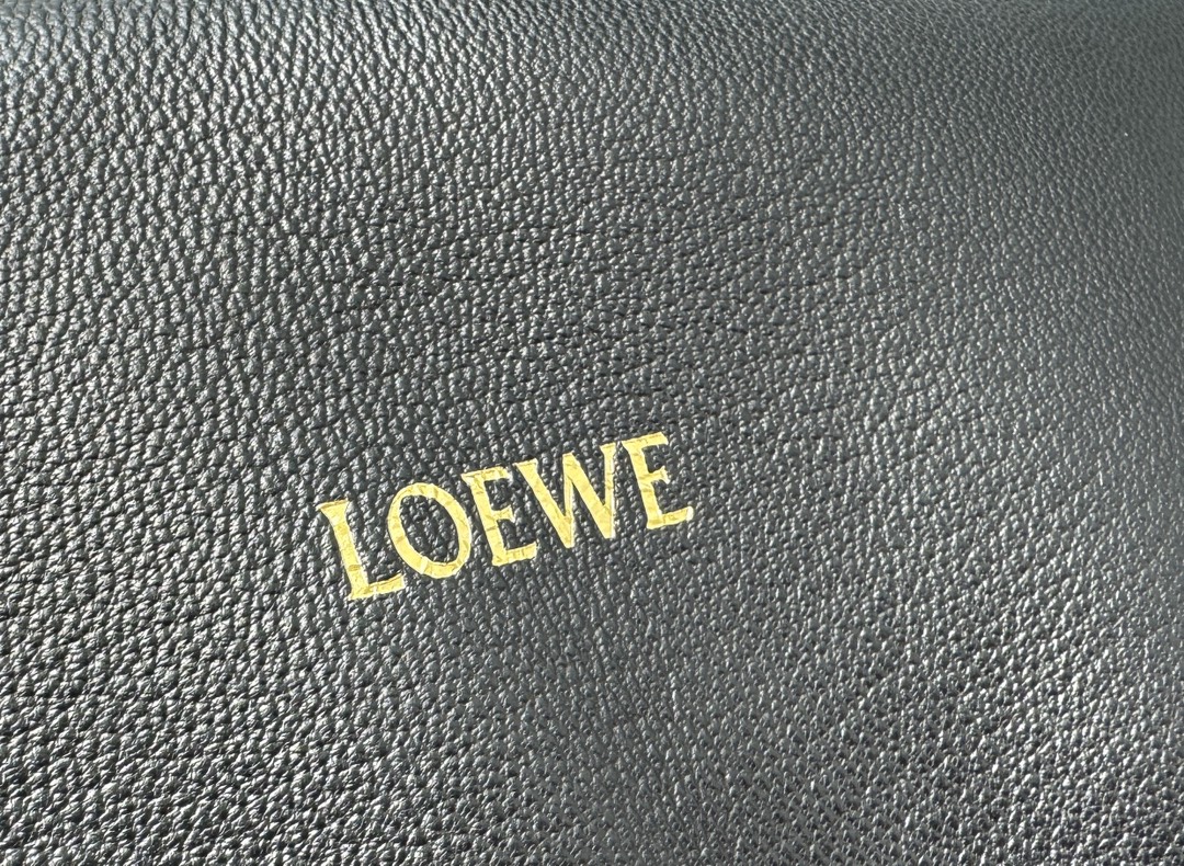 L0ew* squeeze bag-34*33*13.5cm