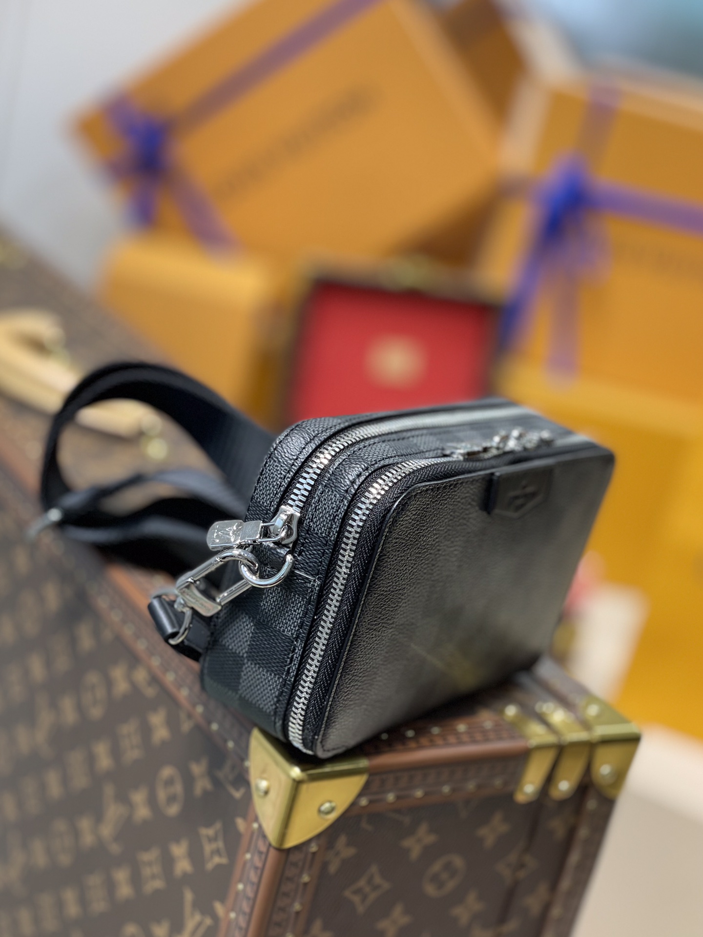 l0*is V*t0n alpha wearable bag-m22481-18.5 x 11.0 x 6.5cm