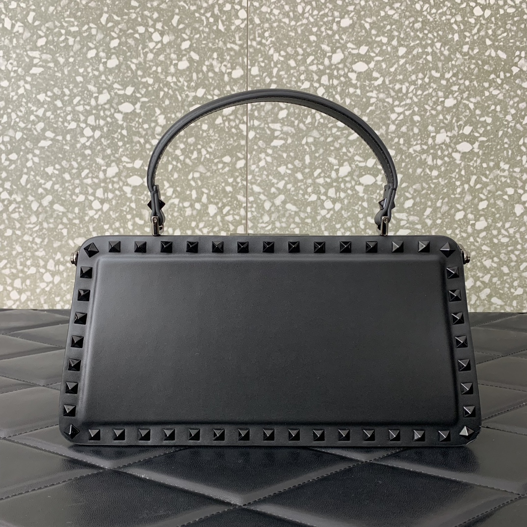 Va1e*ntin0 garavani rockstud 23 bag-28*14*8cm