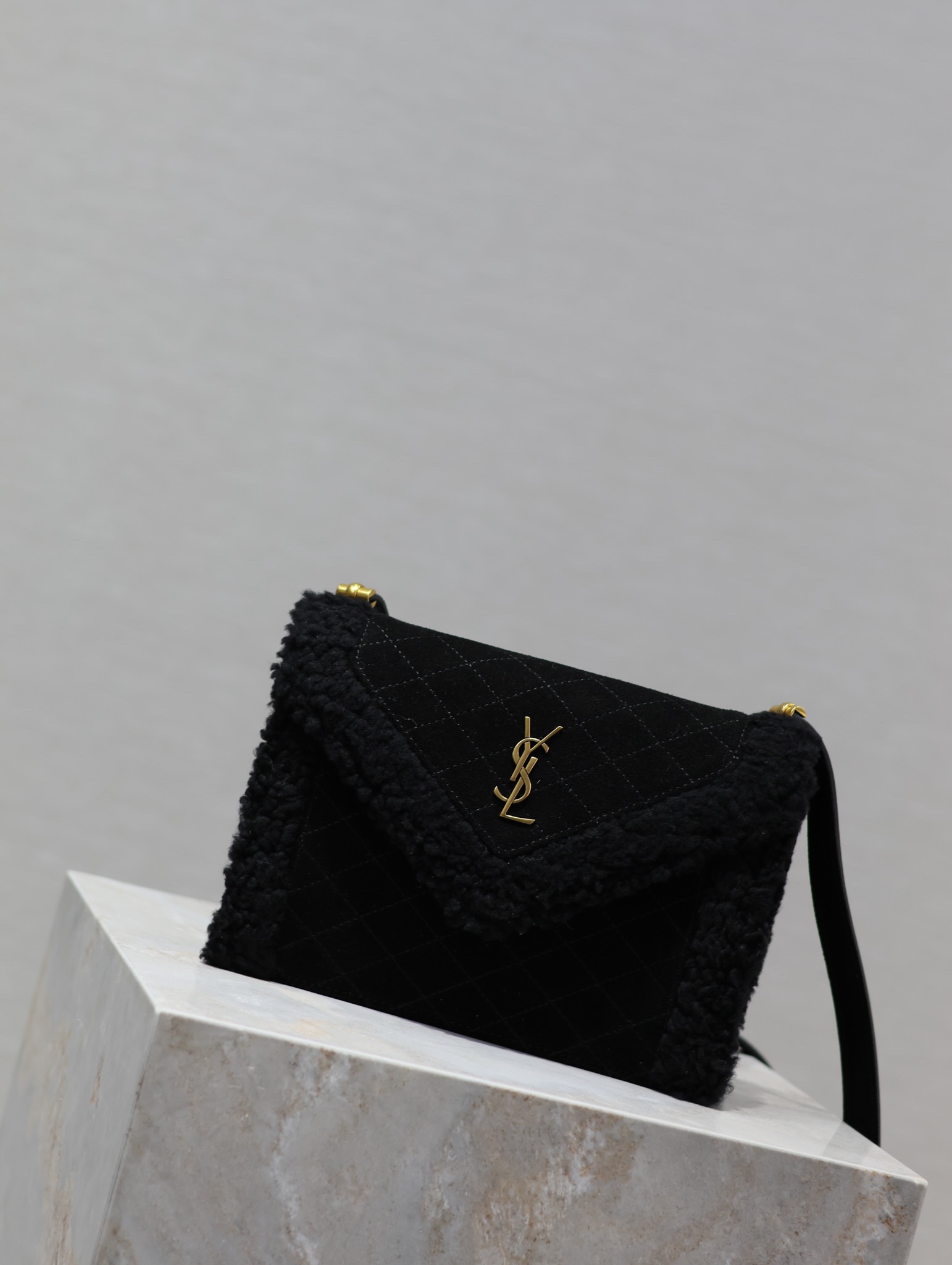 Y*L quilted grain envelope bag-20×14.5x5cm