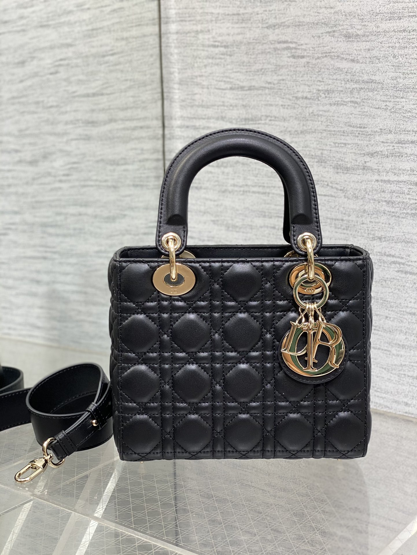 lady D*or bag-gold hardware-20*16.5*8cm