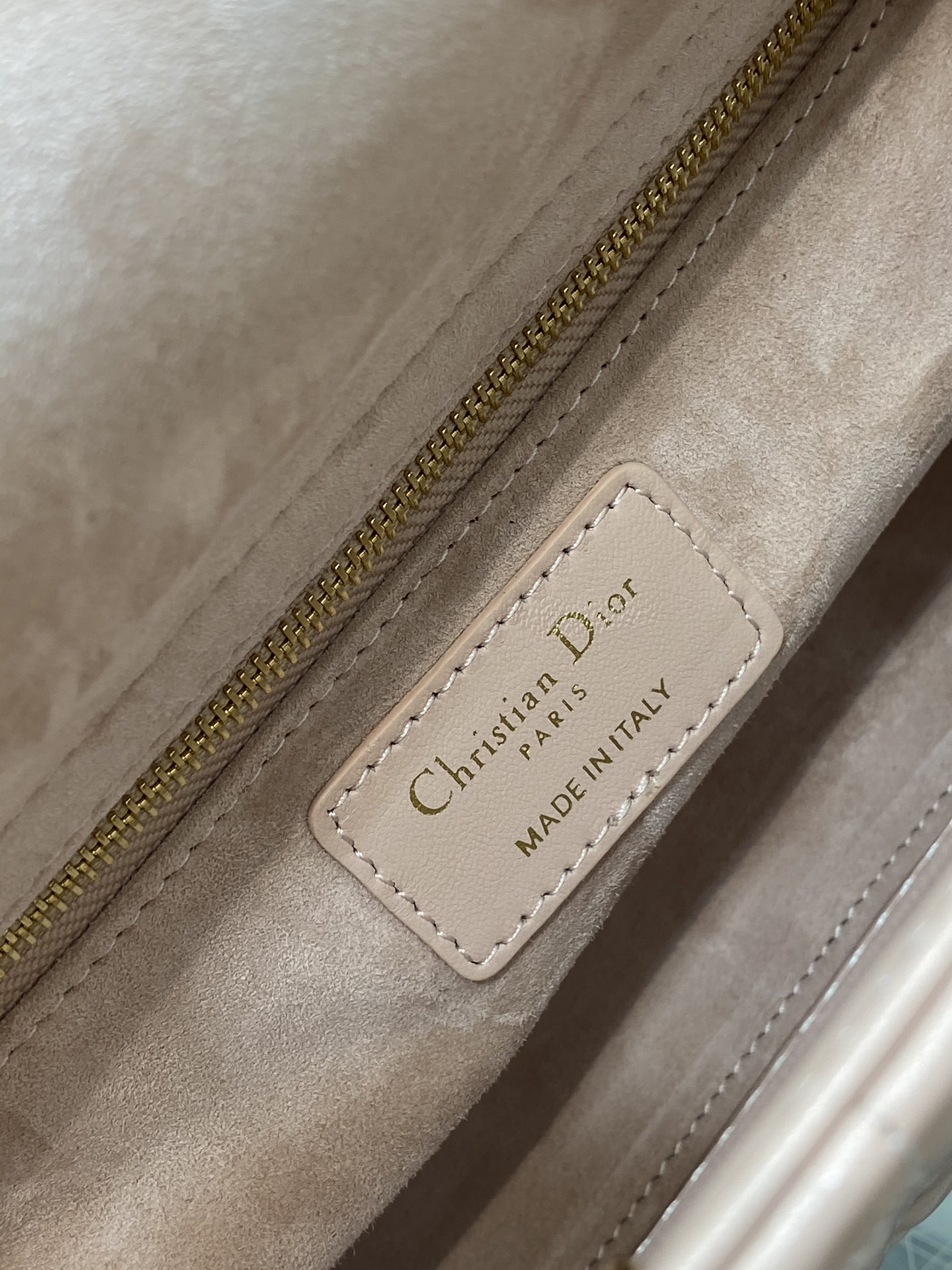 lady D*or bag-gold hardware-20*16.5*8cm
