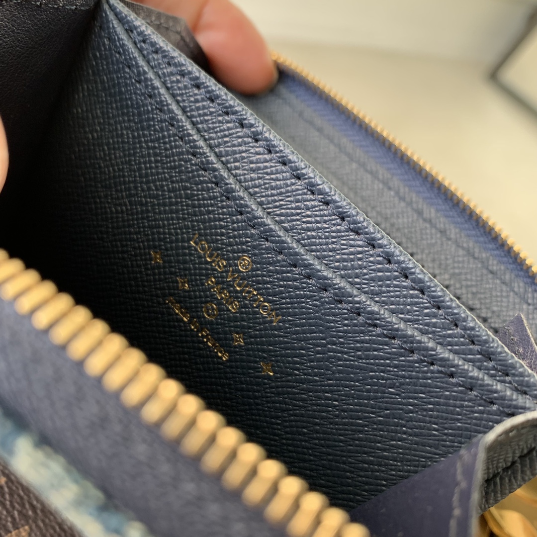 l0*is V*t0n zippy wallet m82957-11*8.5*2cm