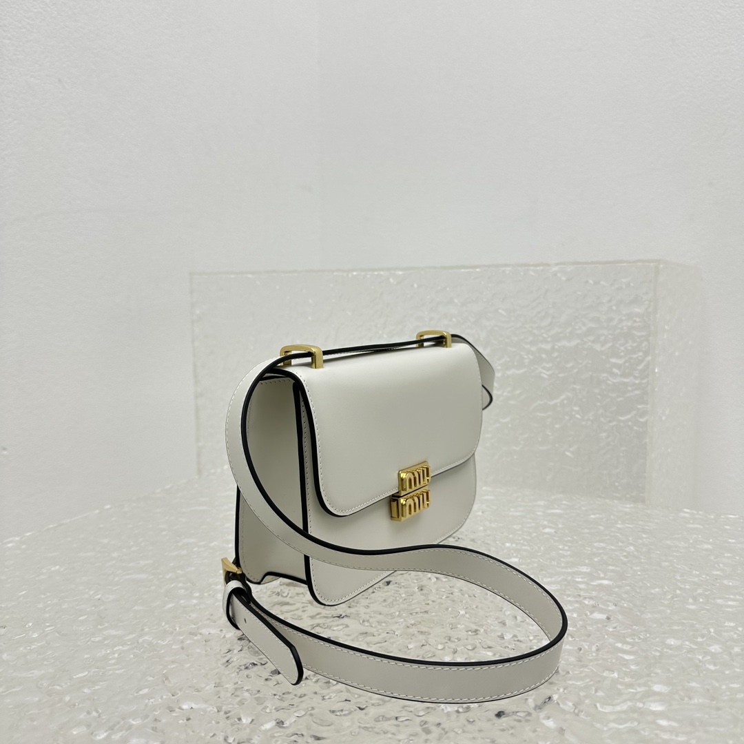 M*um*u box bag-20*13.5*5.5cm
