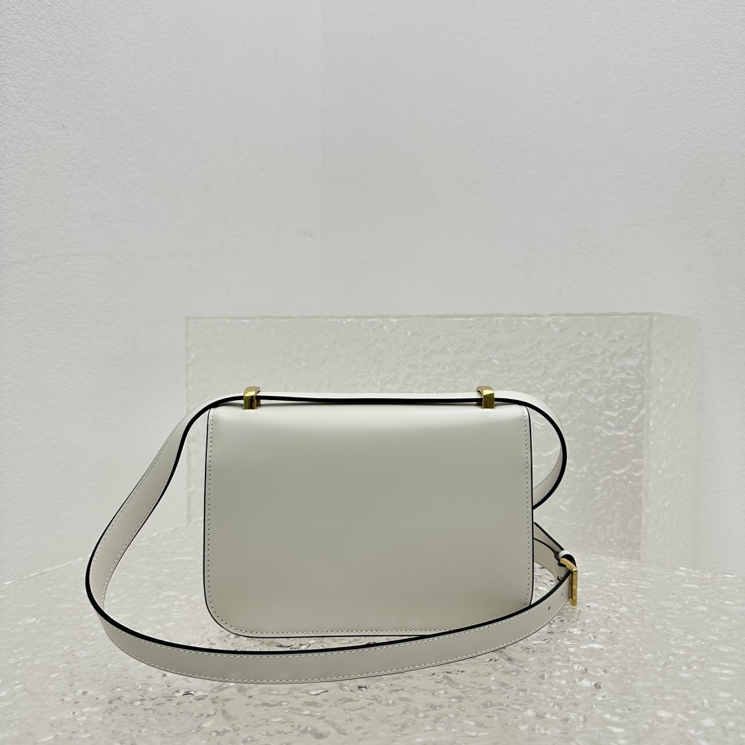 M*um*u box bag-20*13.5*5.5cm