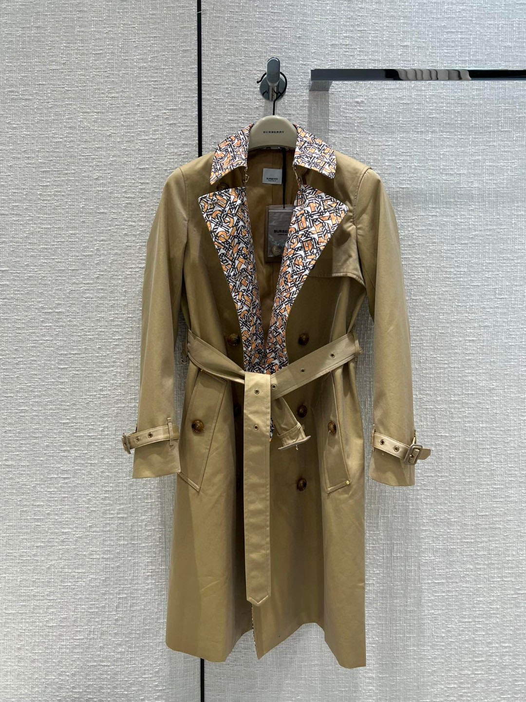 B**rry 204ss trench