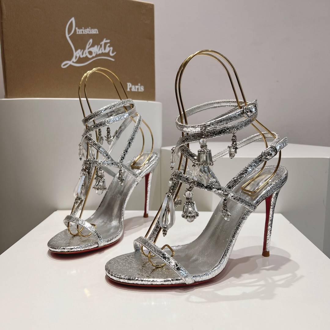 Ch**an louboutin slides