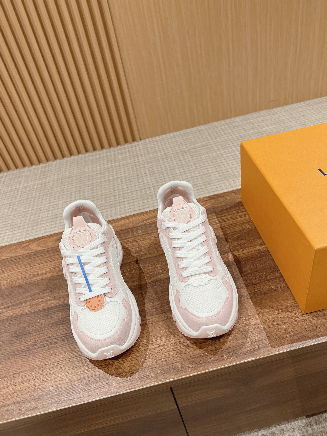 l0*is V*t0n run55 sneakers(eu35-eu41)