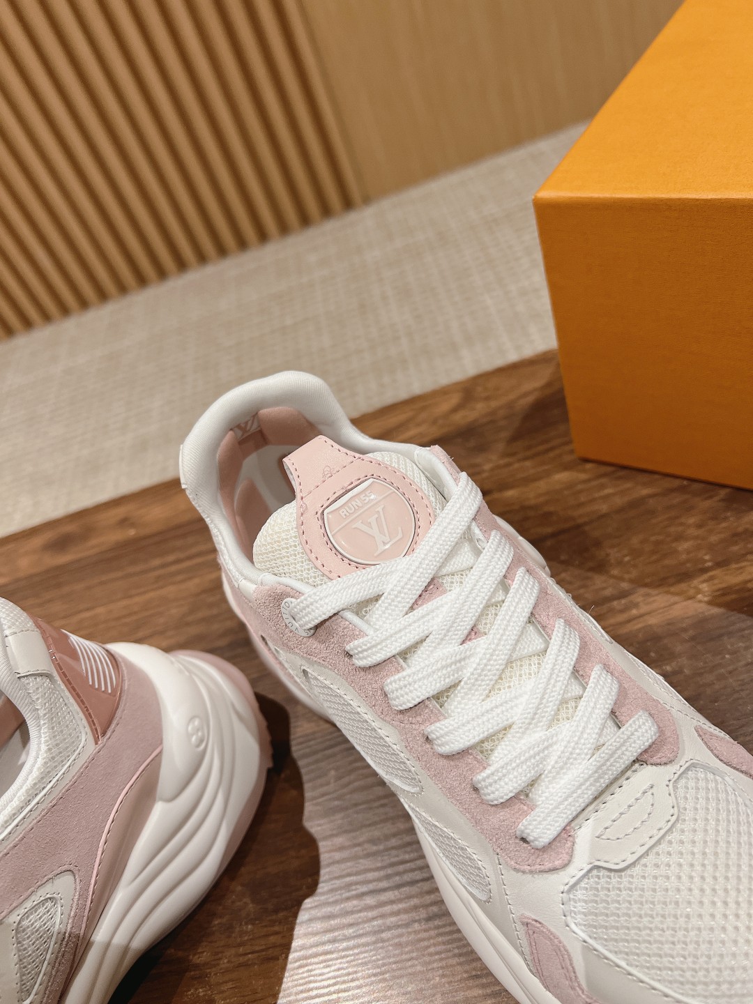 l0*is V*t0n run55 sneakers(eu35-eu41)