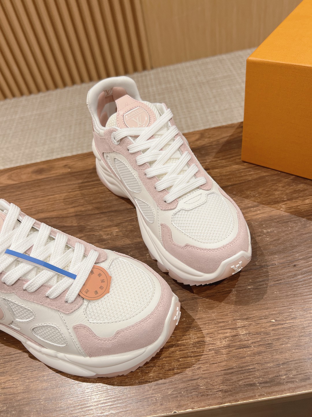 l0*is V*t0n run55 sneakers(eu35-eu41)