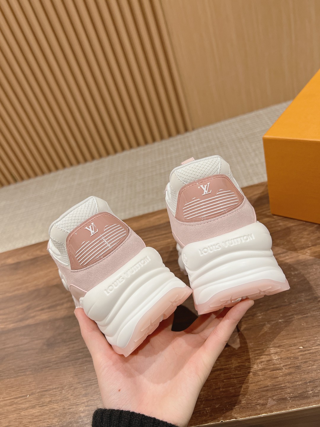 l0*is V*t0n run55 sneakers(eu35-eu41)