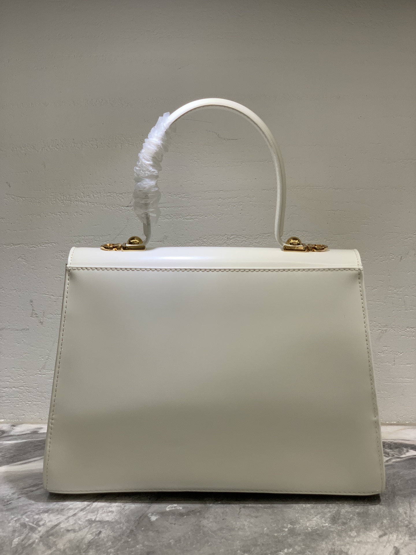 Ferragamo Tote-27×20×10CM