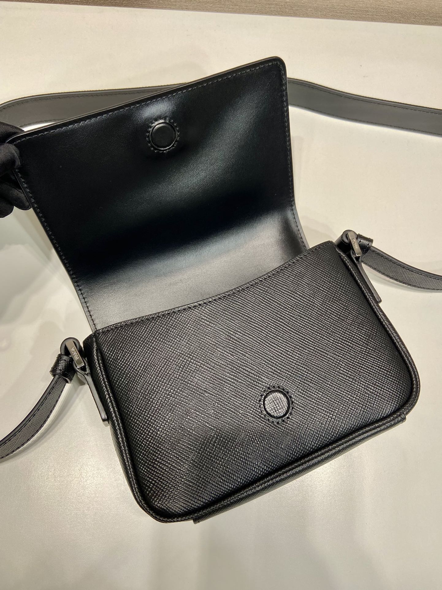 Pra*a 2vd065 shoulder bag-19*13*5cm