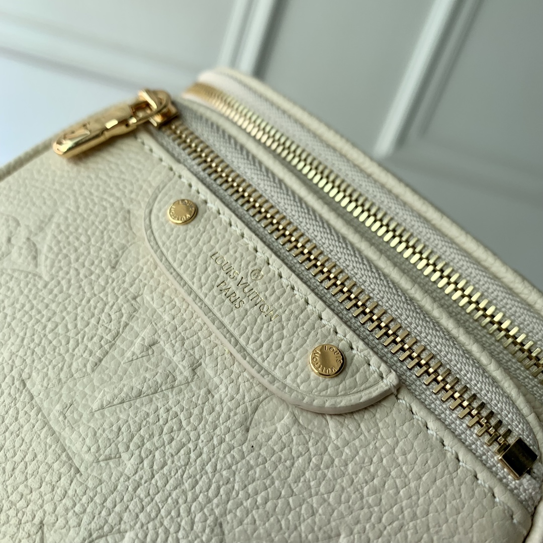 l0*is V*t0n mini bumbag-17 x 12 x 9.5cm