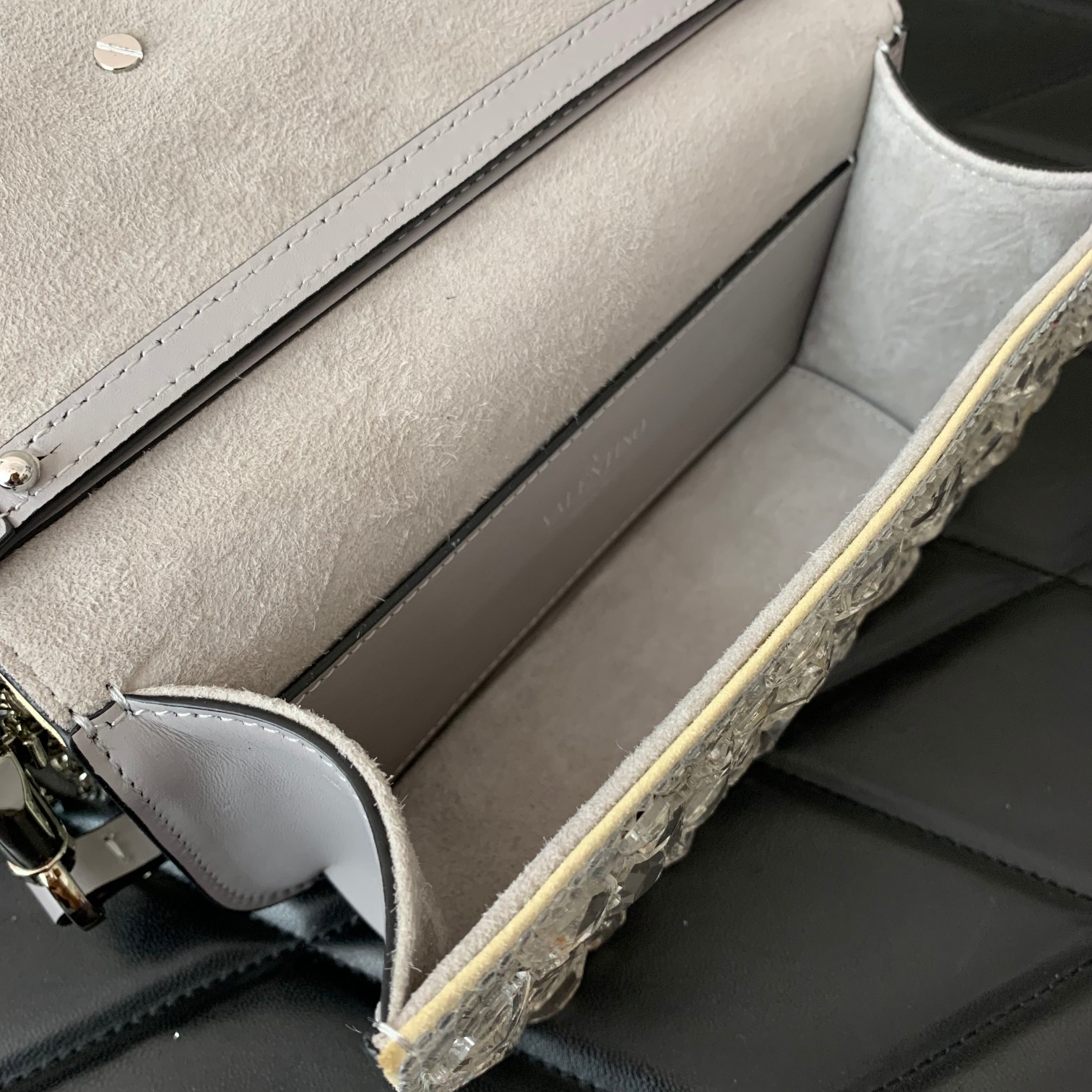 Va1e*ntin0 garavani mini loco bag-20*11*5cm