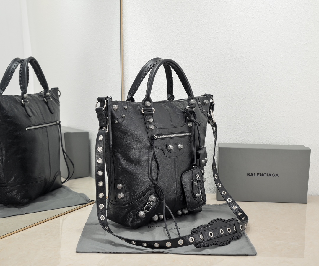 Balenciag Men
