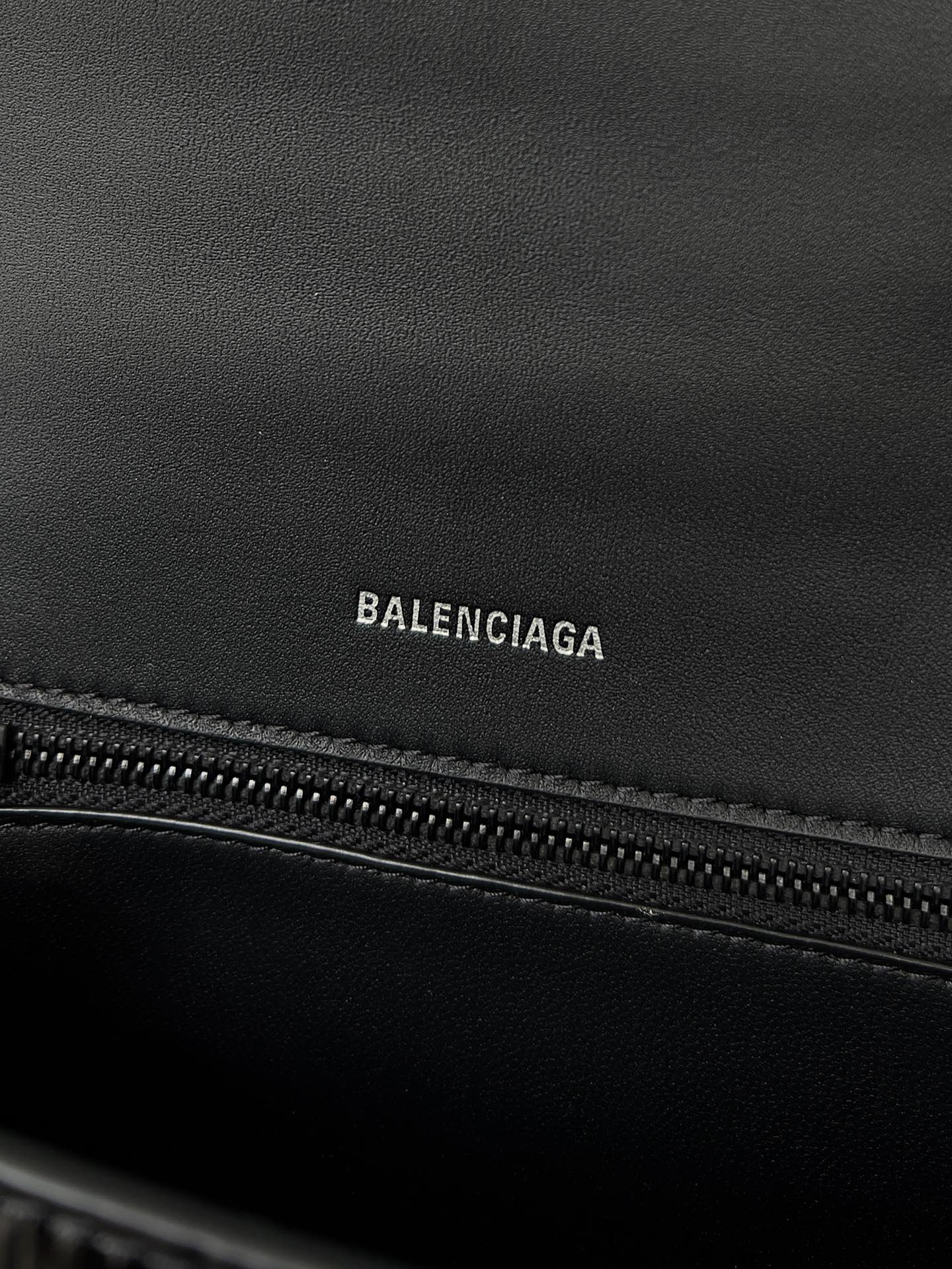 Ba*len*cia*ga hourglass bag-23x10x24cm