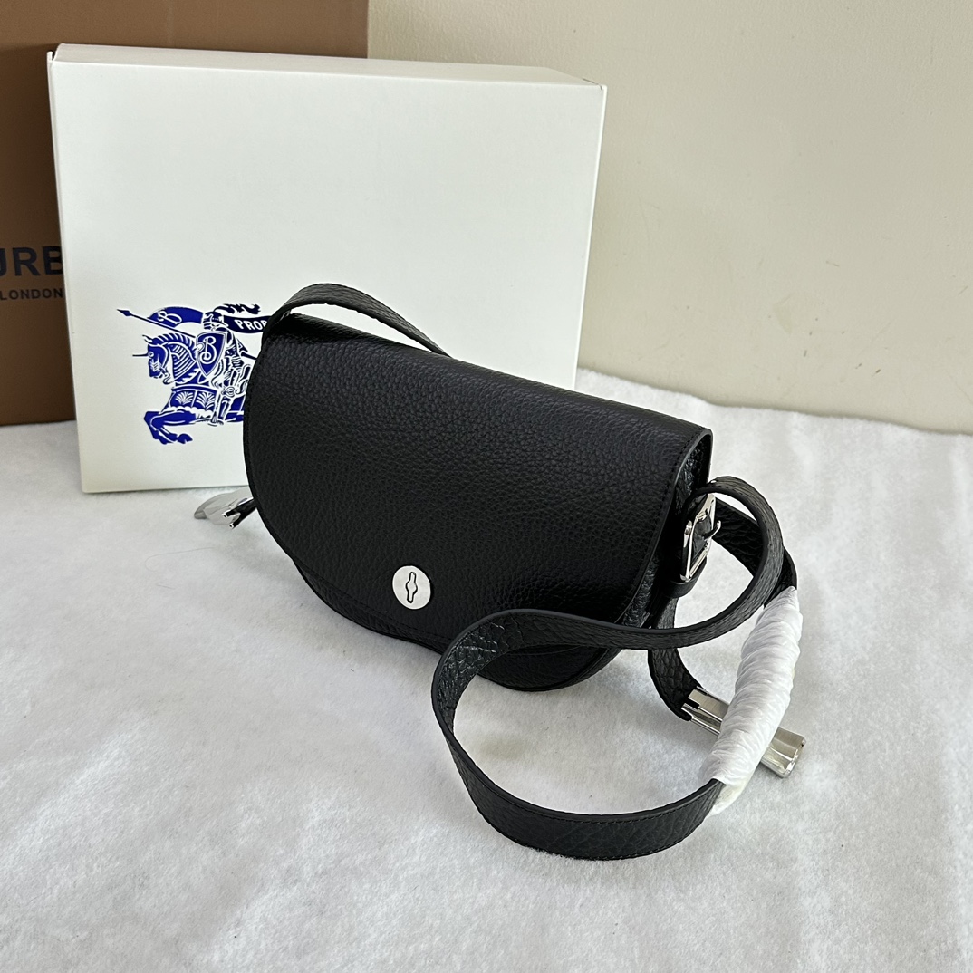 B**rry ches bag-25*6.5*17.5cm