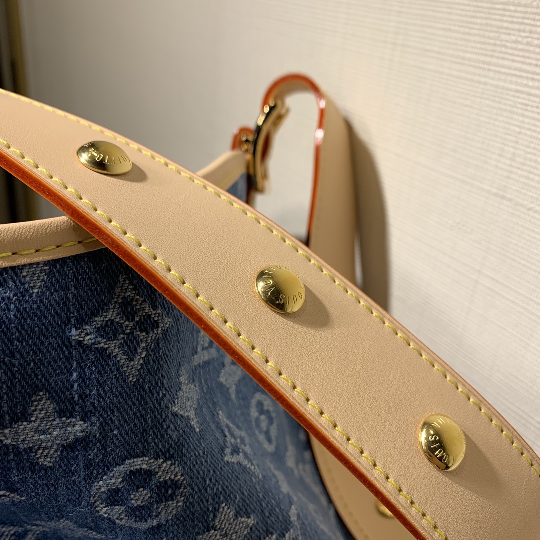 l0*is V*t0n carryall mm-mm×24×12cm