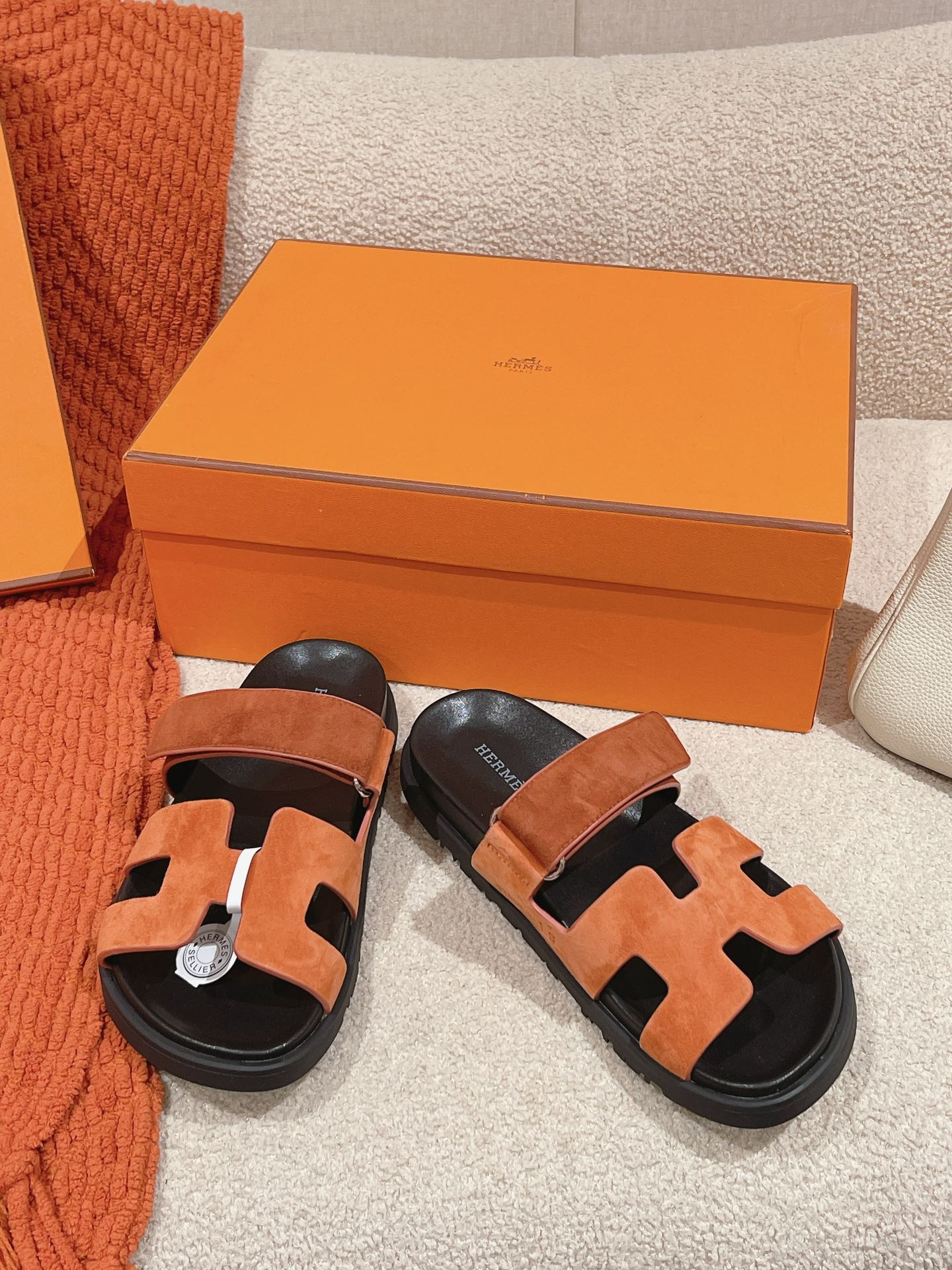 H**mes slides