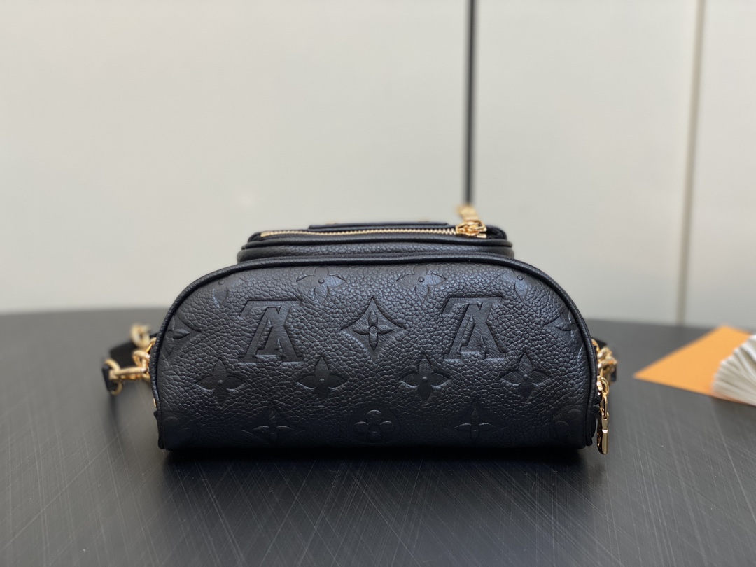 l0*is V*t0n mini bumbag-17 x 12 x 9.5cm