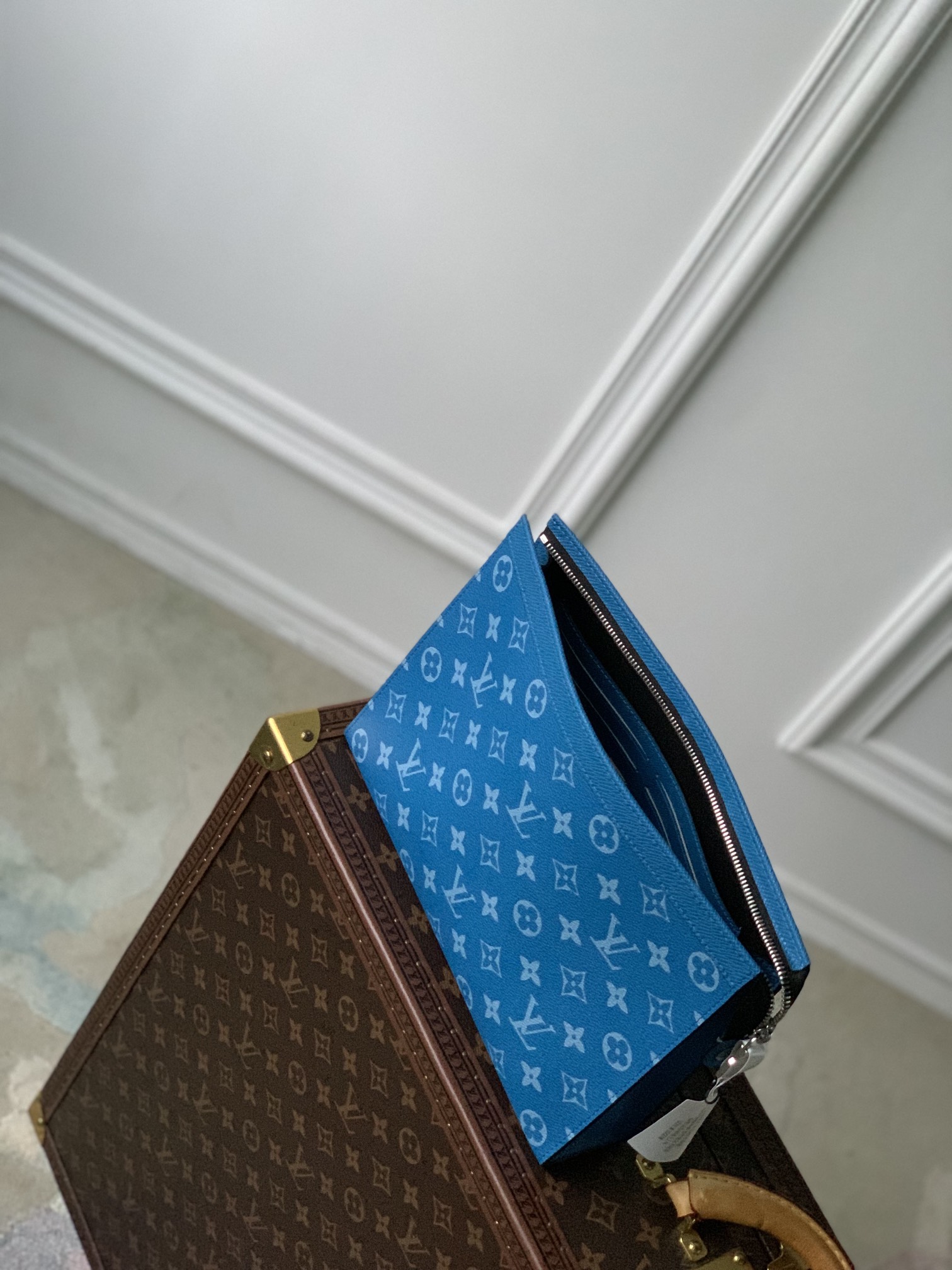 l0*is V*t0n pochette accessoires-26x20cm
