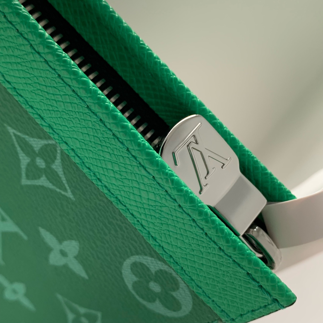 l0*is V*t0n pochette accessoires-26x20cm