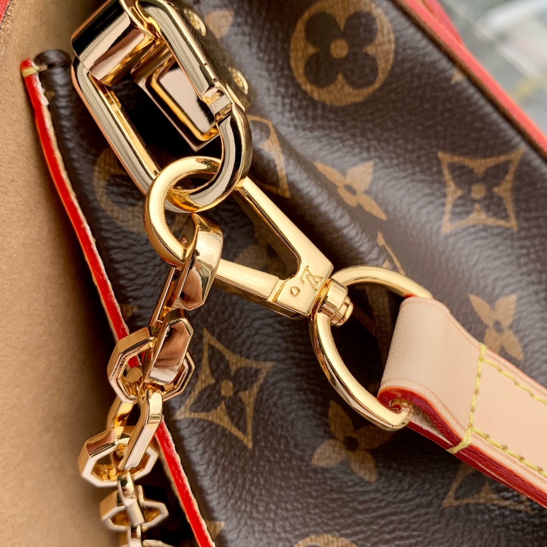 l0*is V*t0n dauphine soft bag-28*20*11cm