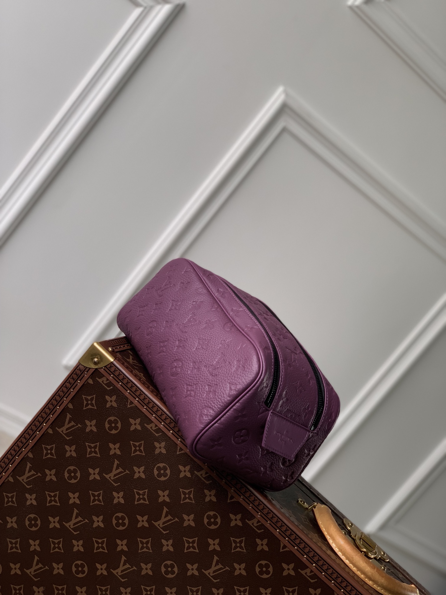 l0*is V*t0n locker dopp kit pouch -28 x 15 x 16.5cm