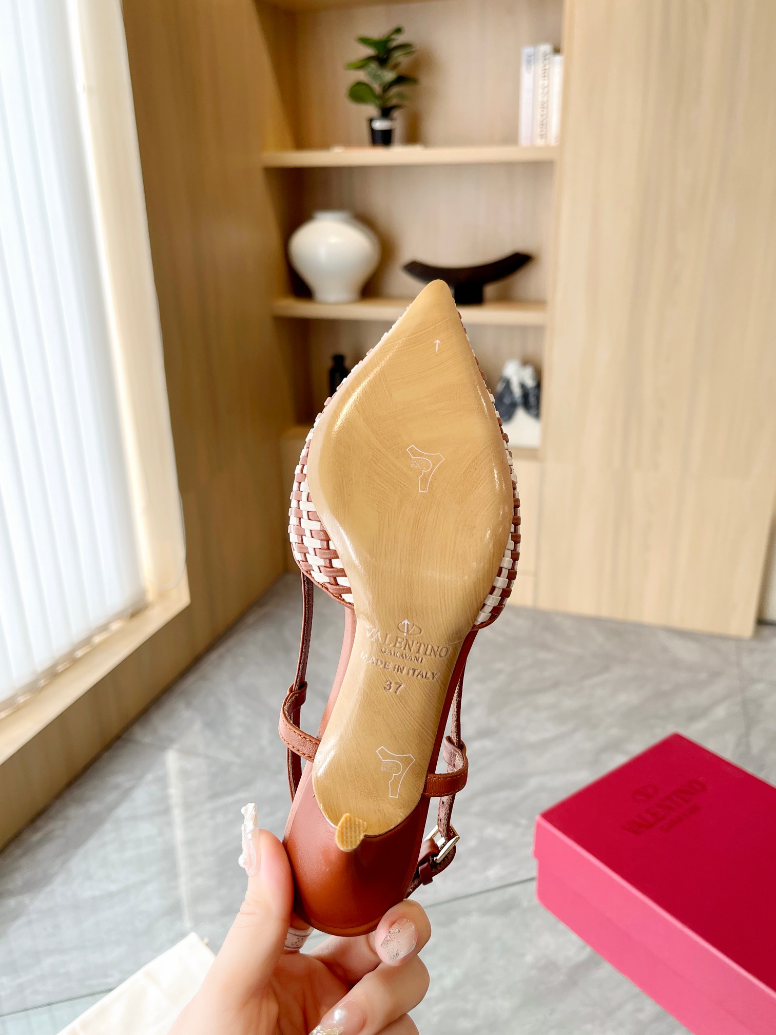 Va1e*ntin0 2024ss heels