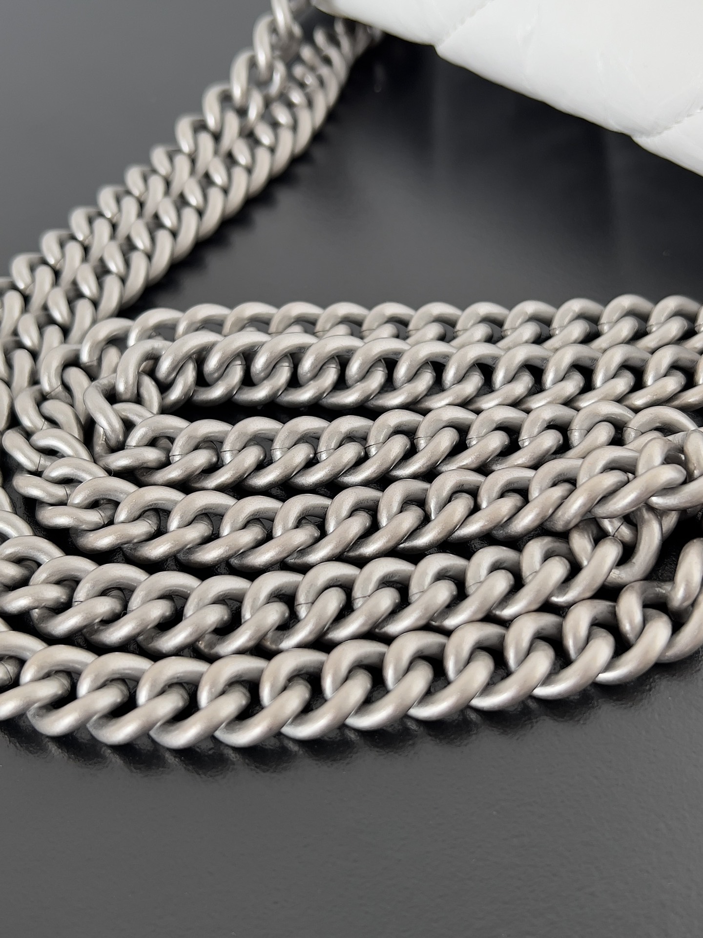 Ba*len*cia*ga crush chain bag-25.5*10*15.5cm