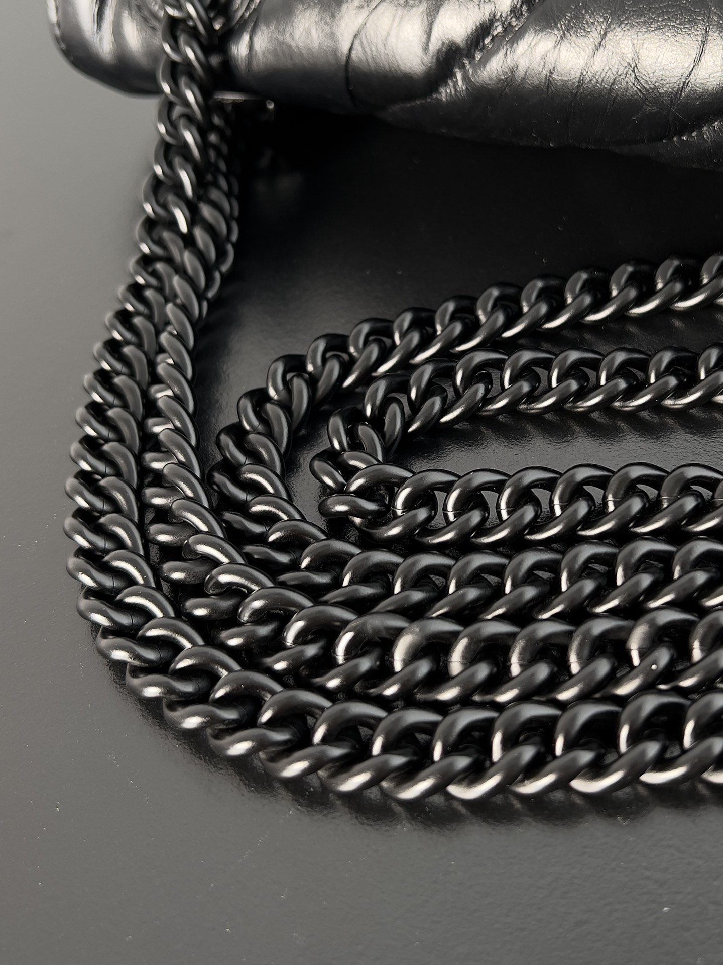 Ba*len*cia*ga crush chain bag-32*13*20.5cm