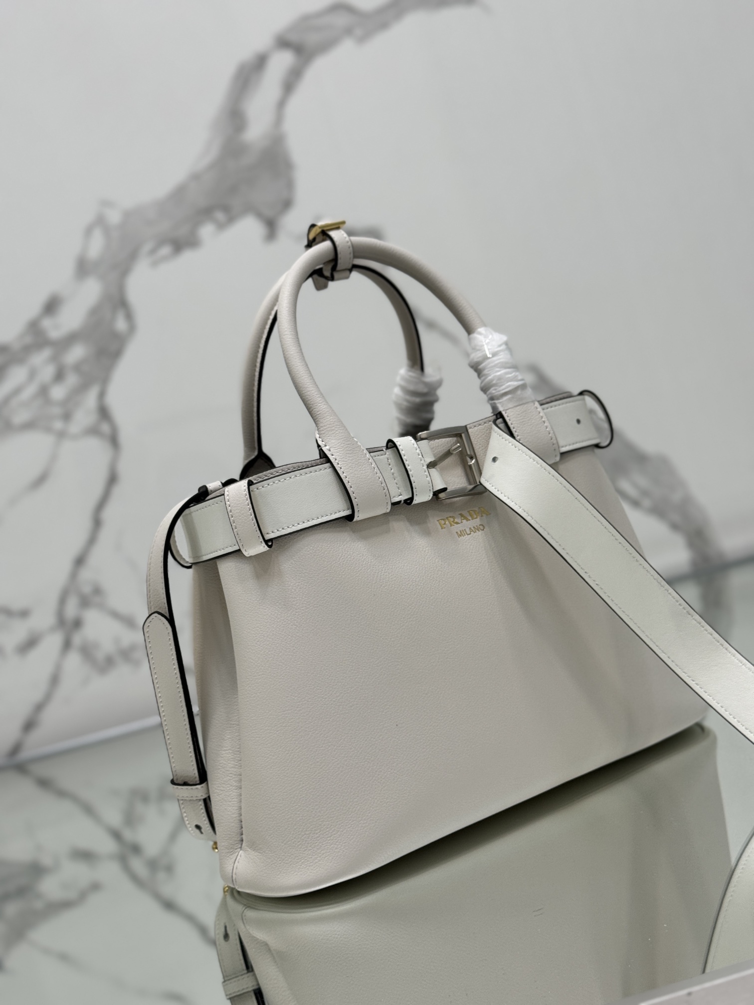 Pra*a double1ba434 bag-32Ｘ23Ｘ11cm