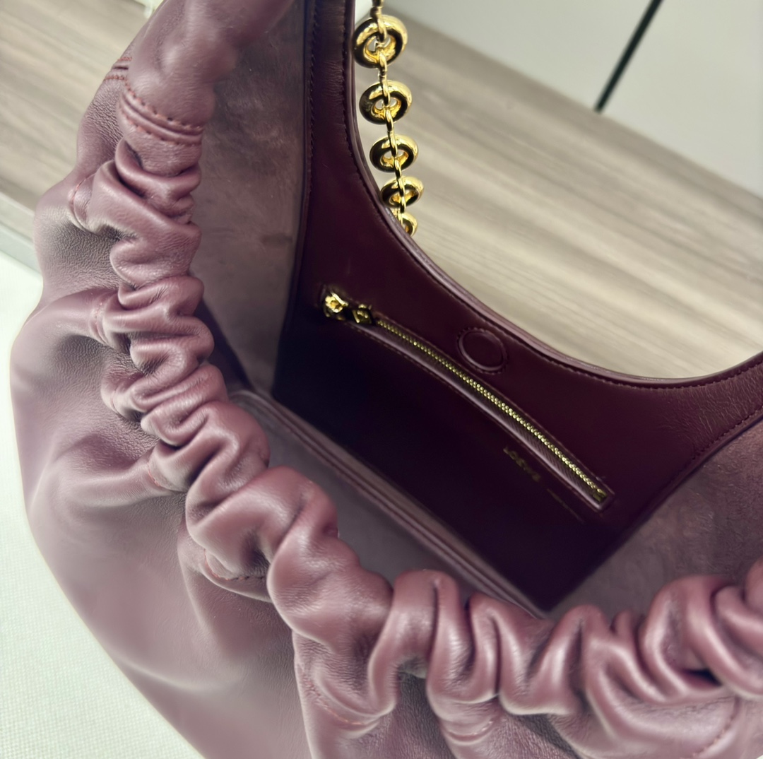 L0ew* squeeze bag-29*24*10.5cm