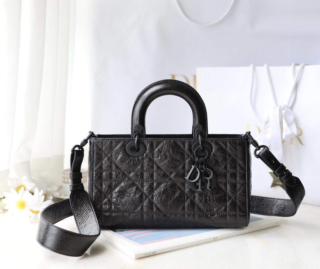 Lady Lady D-Sire Bag- 26 x 15 x8CM