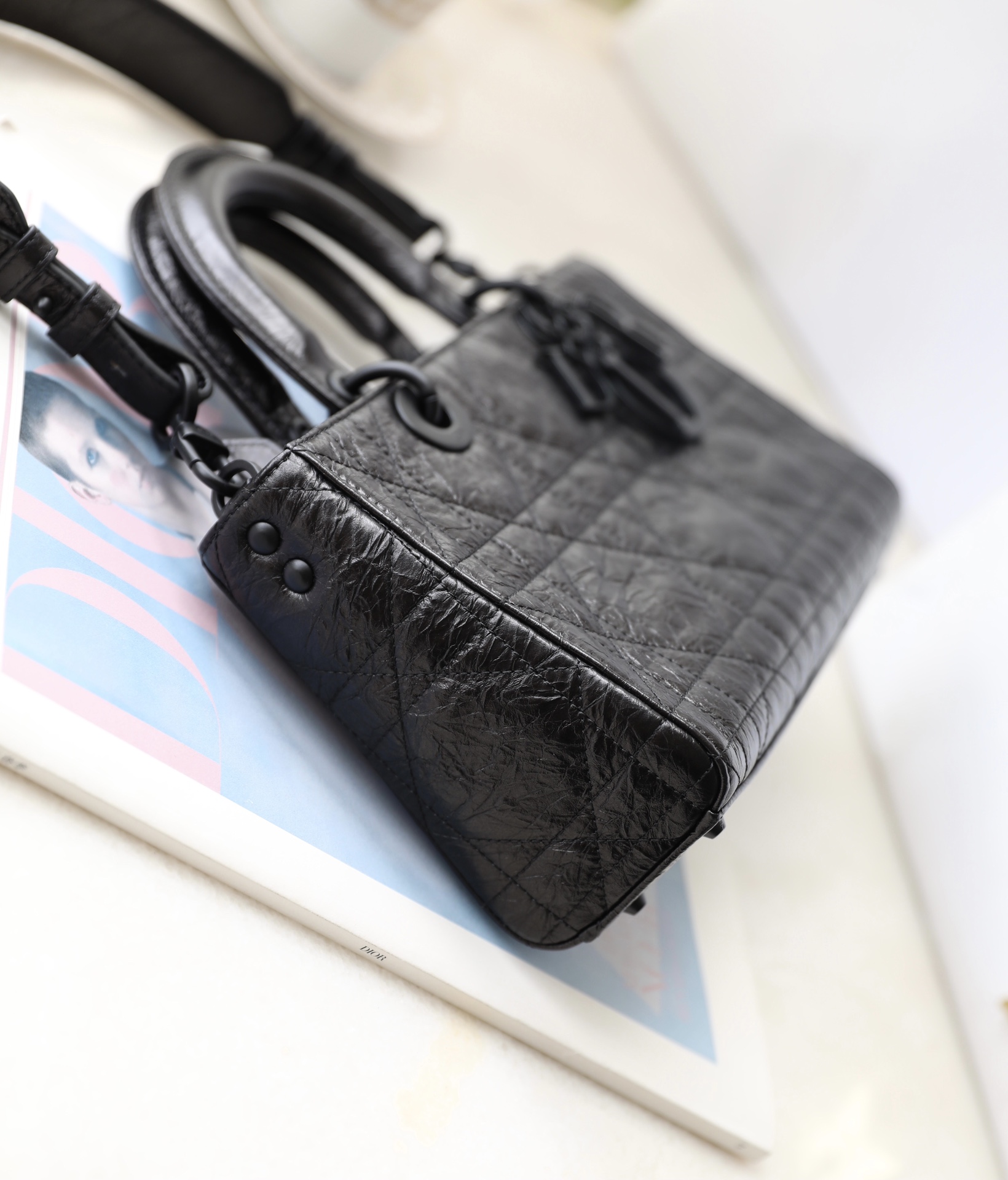 Lady Lady D-Sire Bag- 26 x 15 x8CM